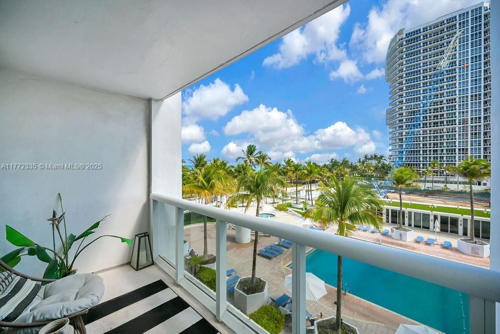 En Venta: $750,000 (1 camas, 1 baños, 896 Pies cuadrados)