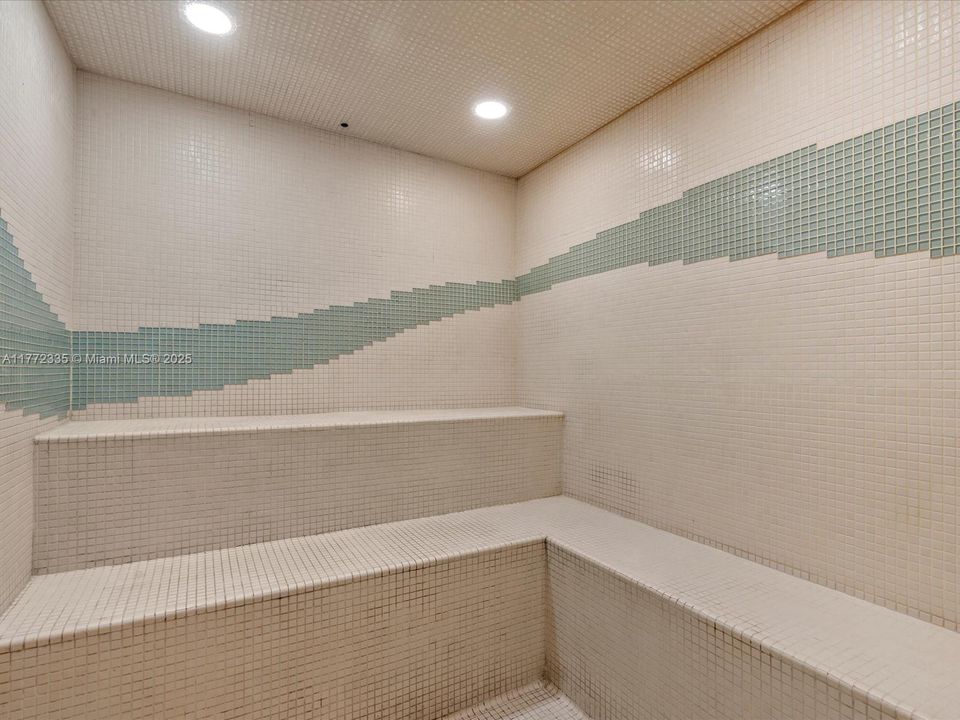 En Venta: $750,000 (1 camas, 1 baños, 896 Pies cuadrados)