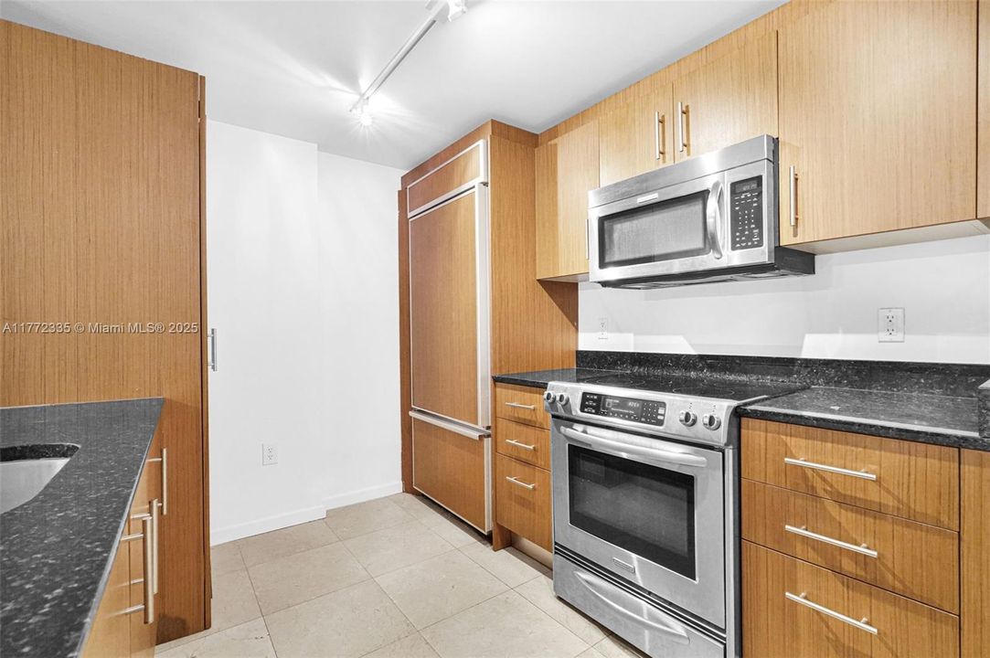 En Venta: $750,000 (1 camas, 1 baños, 896 Pies cuadrados)