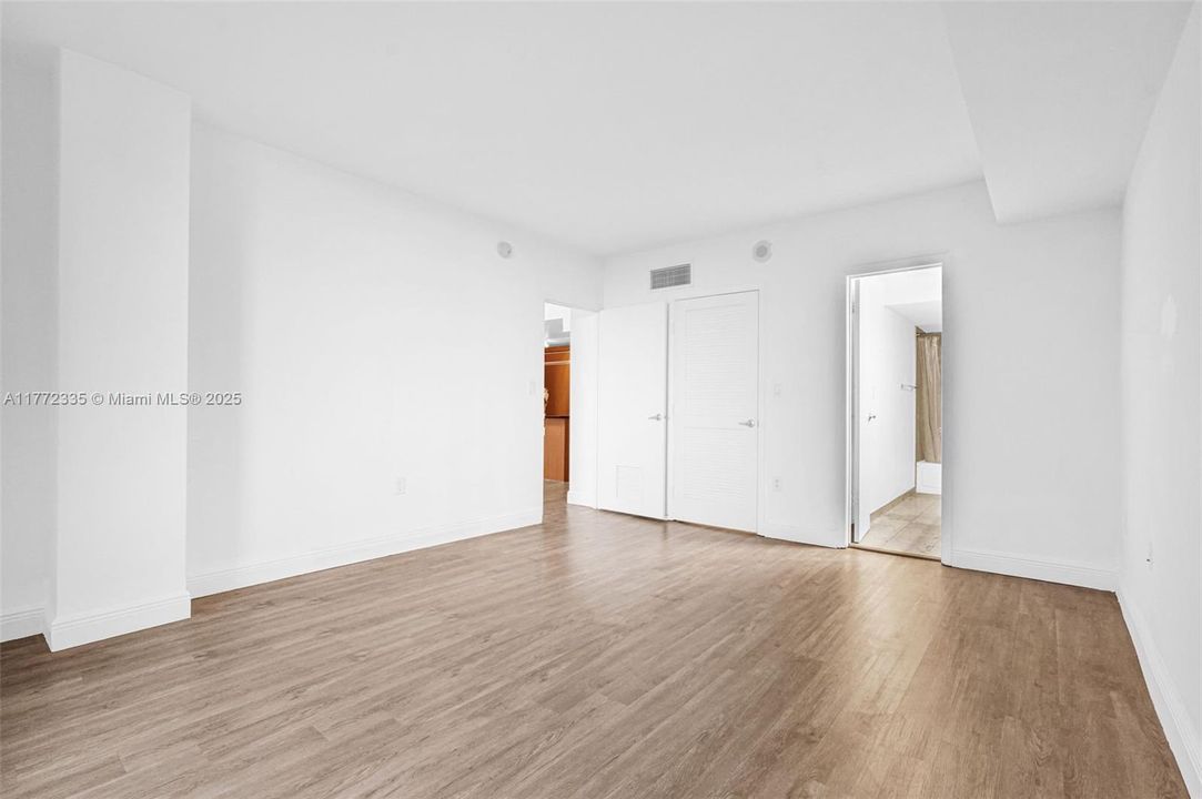 En Venta: $750,000 (1 camas, 1 baños, 896 Pies cuadrados)