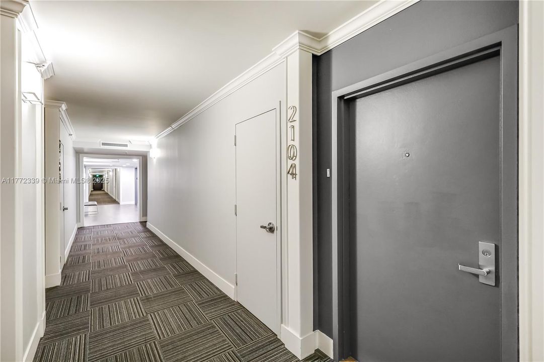 Недавно продано: $416,500 (2 спален, 2 ванн, 1225 Квадратных фут)