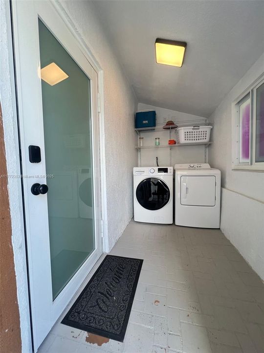 Recently Rented: $2,000 (1 beds, 1 baths, 0 Square Feet)