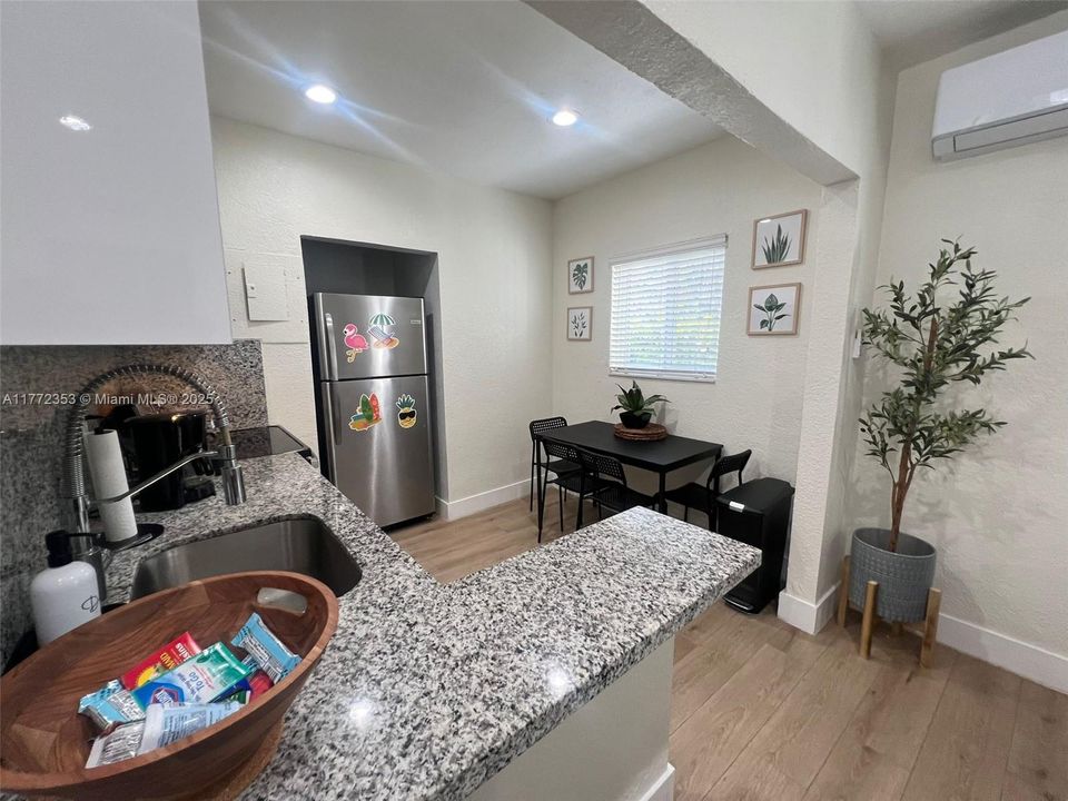Recently Rented: $2,000 (1 beds, 1 baths, 0 Square Feet)