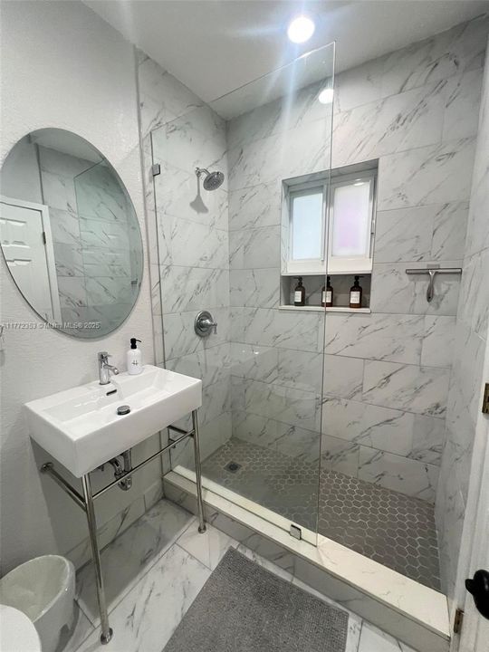 Recently Rented: $2,000 (1 beds, 1 baths, 0 Square Feet)