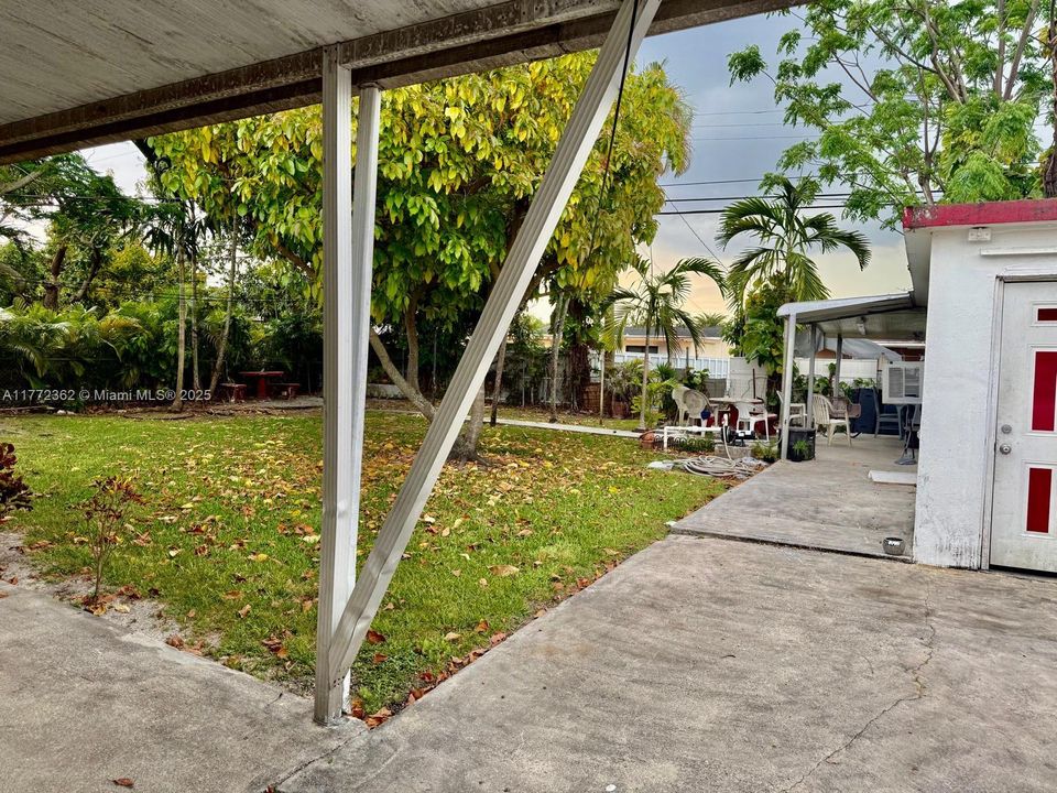 Vendido Recientemente: $649,900 (4 camas, 3 baños, 1549 Pies cuadrados)