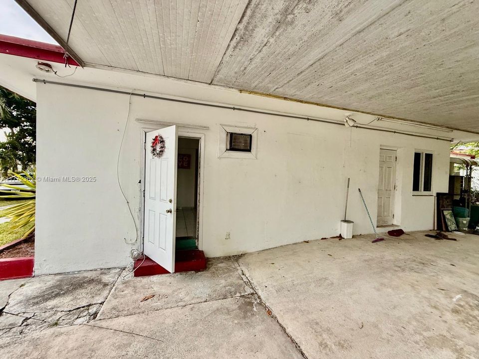 Vendido Recientemente: $649,900 (4 camas, 3 baños, 1549 Pies cuadrados)