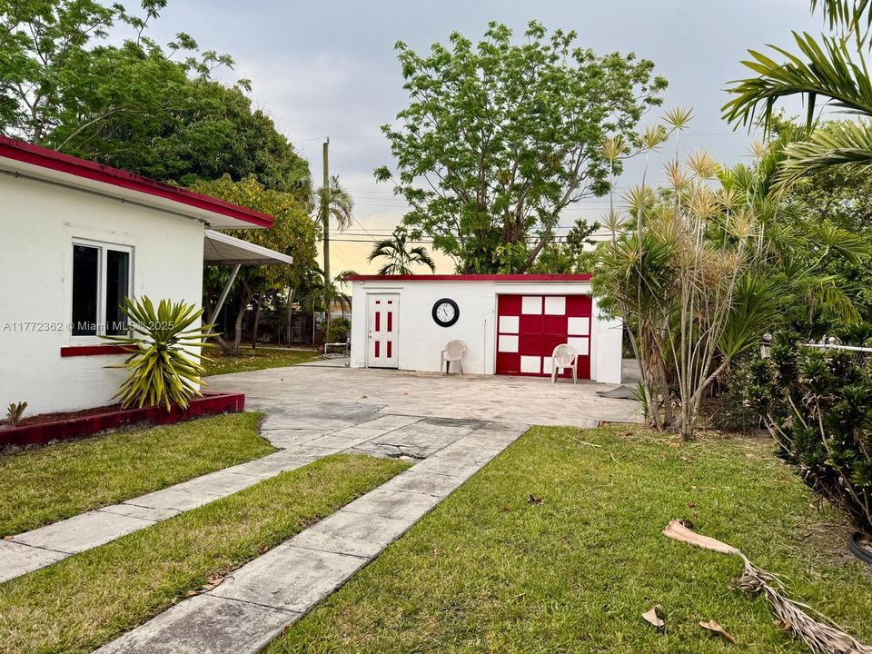 Vendido Recientemente: $649,900 (4 camas, 3 baños, 1549 Pies cuadrados)