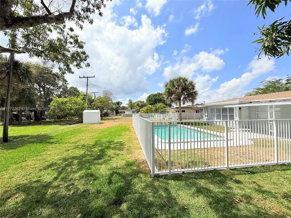 Недавно продано: $595,000 (4 спален, 2 ванн, 1829 Квадратных фут)