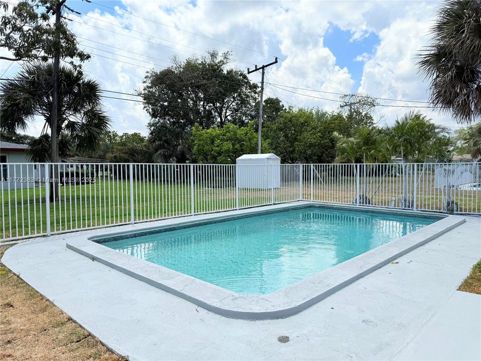 Недавно продано: $595,000 (4 спален, 2 ванн, 1829 Квадратных фут)