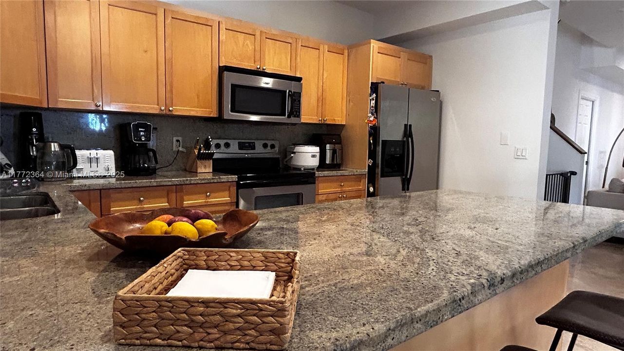 Недавно арендовано: $5,100 (3 спален, 2 ванн, 2073 Квадратных фут)