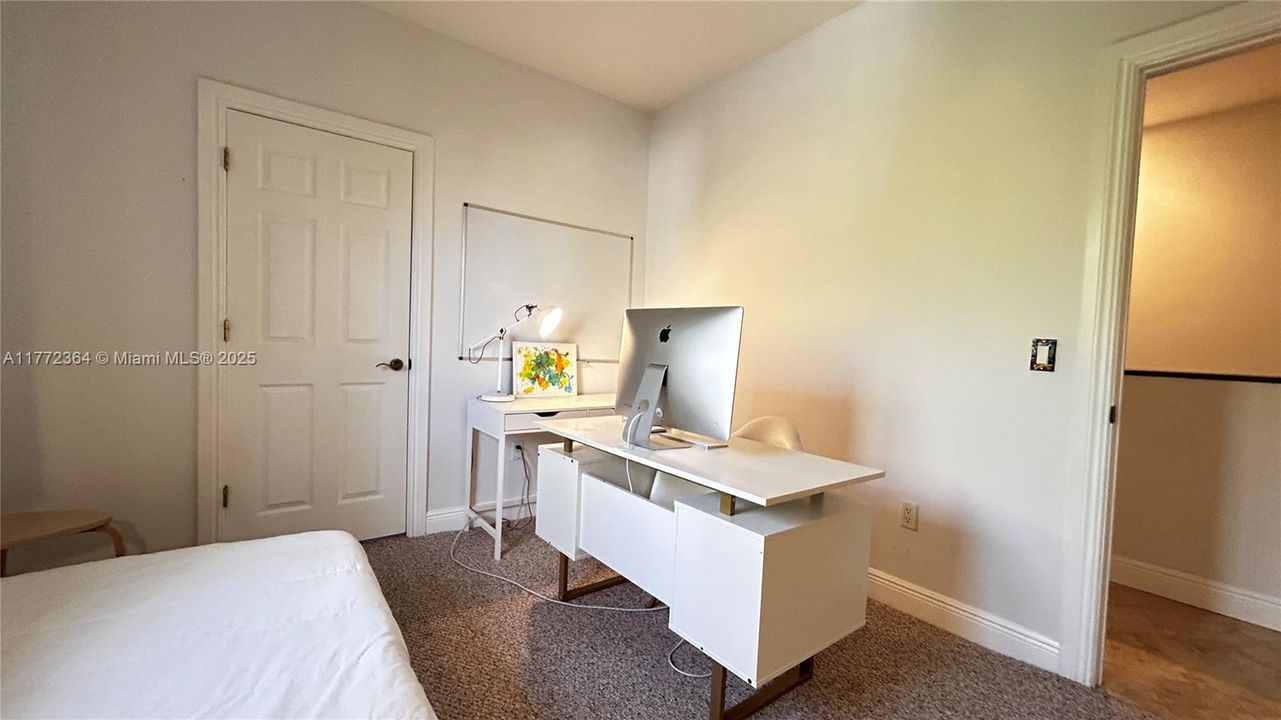 Недавно арендовано: $5,100 (3 спален, 2 ванн, 2073 Квадратных фут)