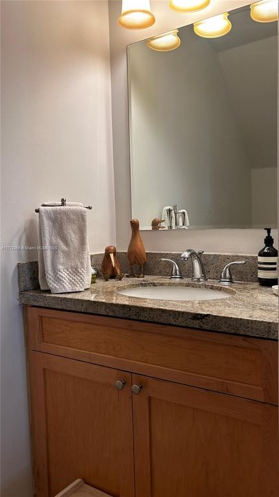 Недавно арендовано: $5,100 (3 спален, 2 ванн, 2073 Квадратных фут)