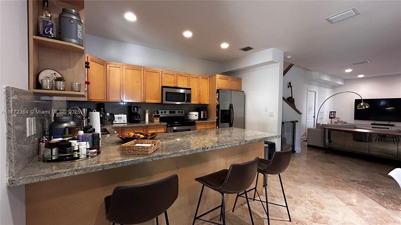 Недавно арендовано: $5,100 (3 спален, 2 ванн, 2073 Квадратных фут)