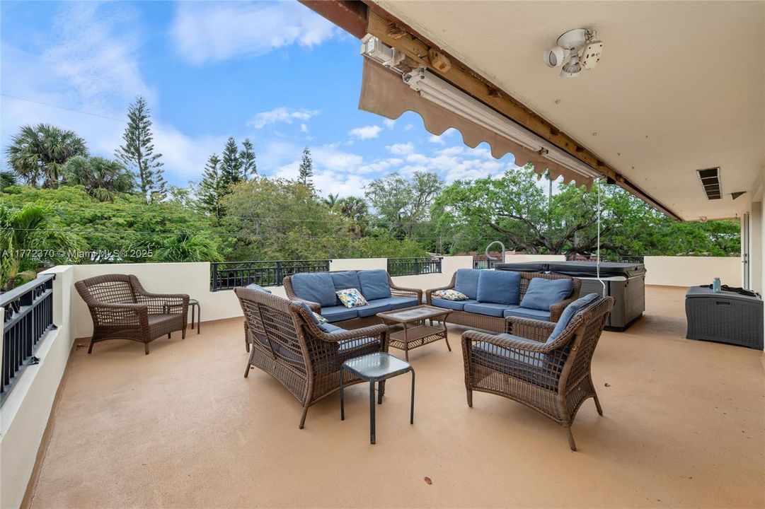 Recently Sold: $2,010,000 (5 beds, 4 baths, 0 Square Feet)