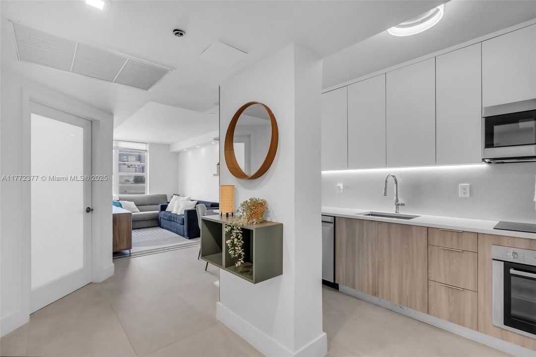 Recently Sold: $345,000 (1 beds, 1 baths, 550 Square Feet)