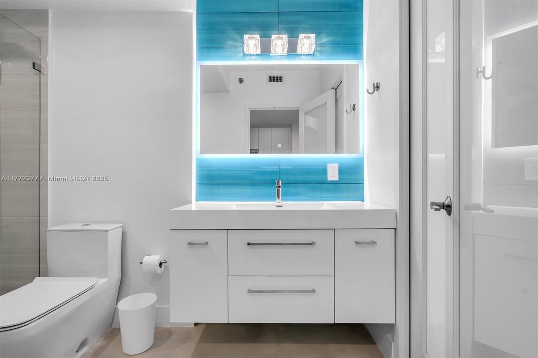 Recently Sold: $345,000 (1 beds, 1 baths, 550 Square Feet)