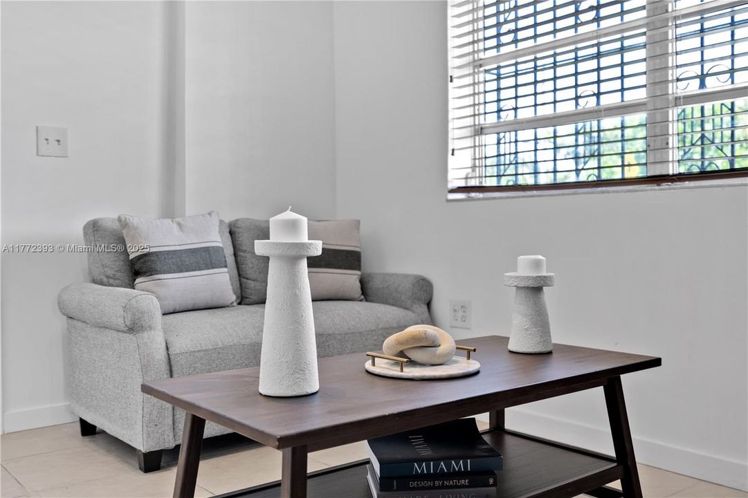 最近租的: $2,500 (2 贝兹, 1 浴室, 800 平方英尺)