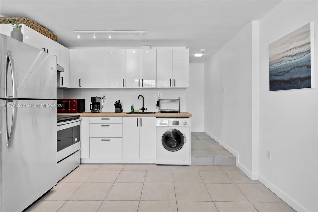 最近租的: $2,500 (2 贝兹, 1 浴室, 800 平方英尺)