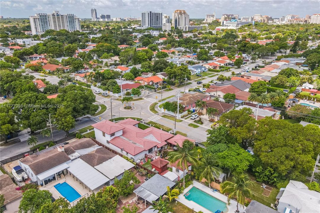 最近租的: $2,500 (2 贝兹, 1 浴室, 800 平方英尺)