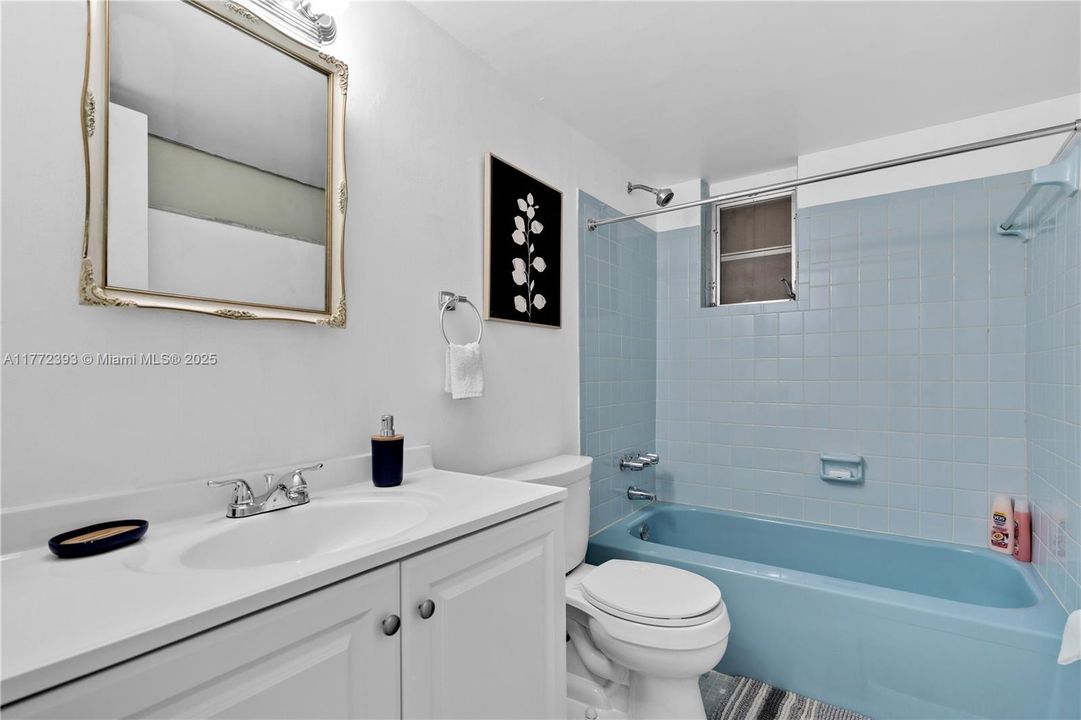 最近租的: $2,500 (2 贝兹, 1 浴室, 800 平方英尺)