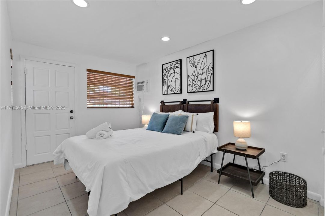 最近租的: $2,500 (2 贝兹, 1 浴室, 800 平方英尺)