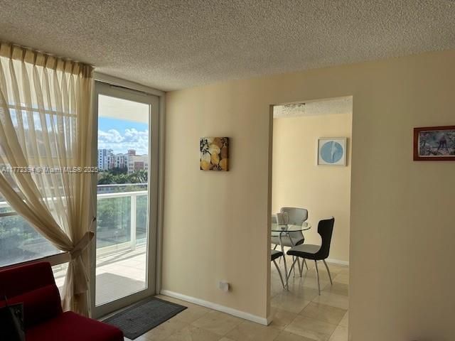 Recientemente alquilado: $2,600 (2 camas, 2 baños, 1286 Pies cuadrados)