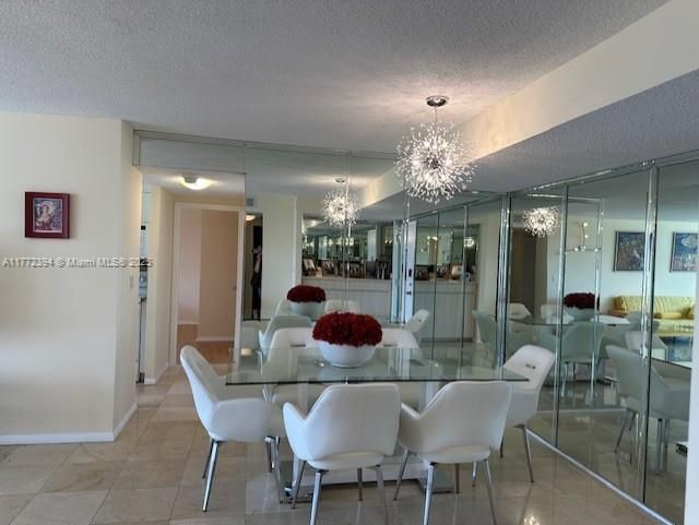 Recientemente alquilado: $2,600 (2 camas, 2 baños, 1286 Pies cuadrados)