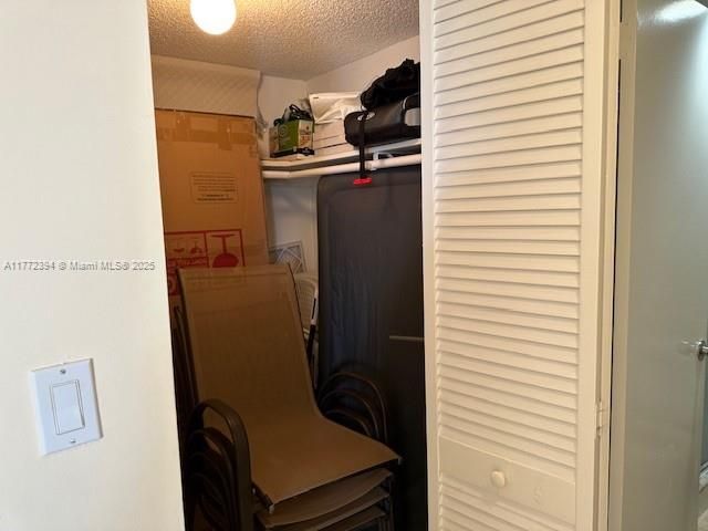 Recientemente alquilado: $2,600 (2 camas, 2 baños, 1286 Pies cuadrados)