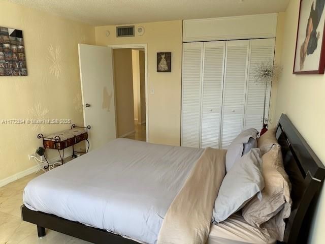 Recientemente alquilado: $2,600 (2 camas, 2 baños, 1286 Pies cuadrados)