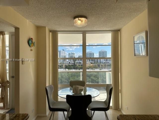 Recientemente alquilado: $2,600 (2 camas, 2 baños, 1286 Pies cuadrados)