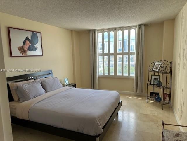 Recientemente alquilado: $2,600 (2 camas, 2 baños, 1286 Pies cuadrados)