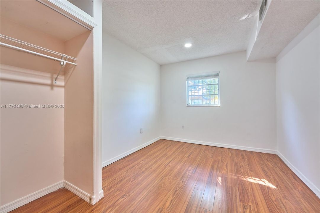 最近租的: $4,300 (4 贝兹, 3 浴室, 1800 平方英尺)