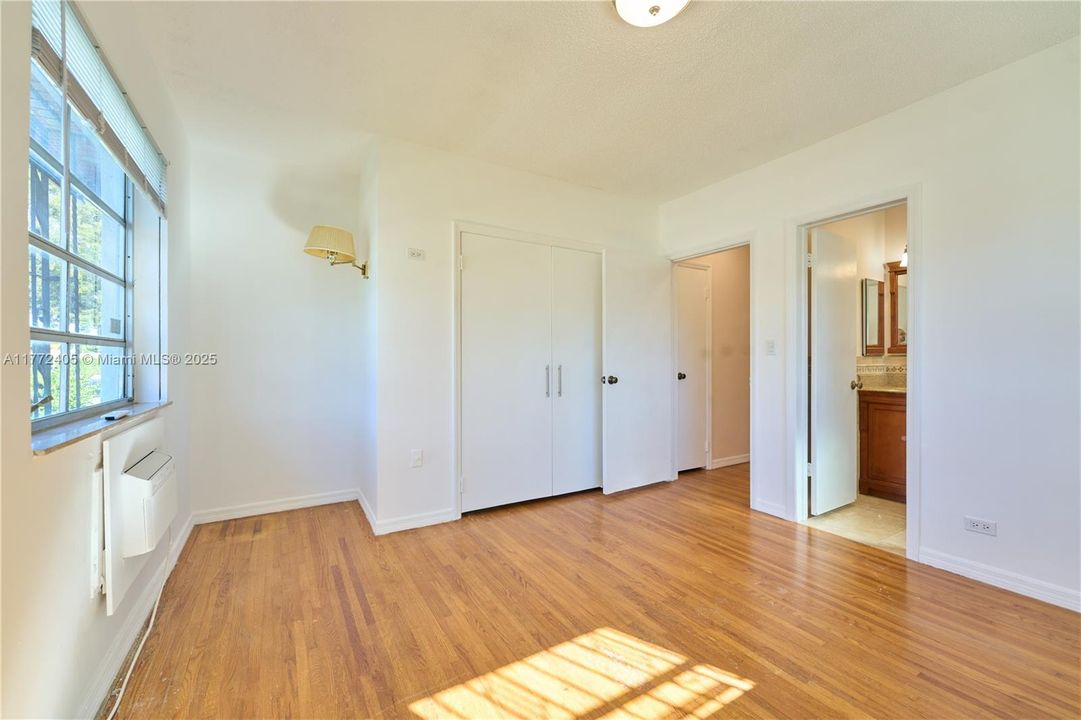 最近租的: $4,300 (4 贝兹, 3 浴室, 1800 平方英尺)