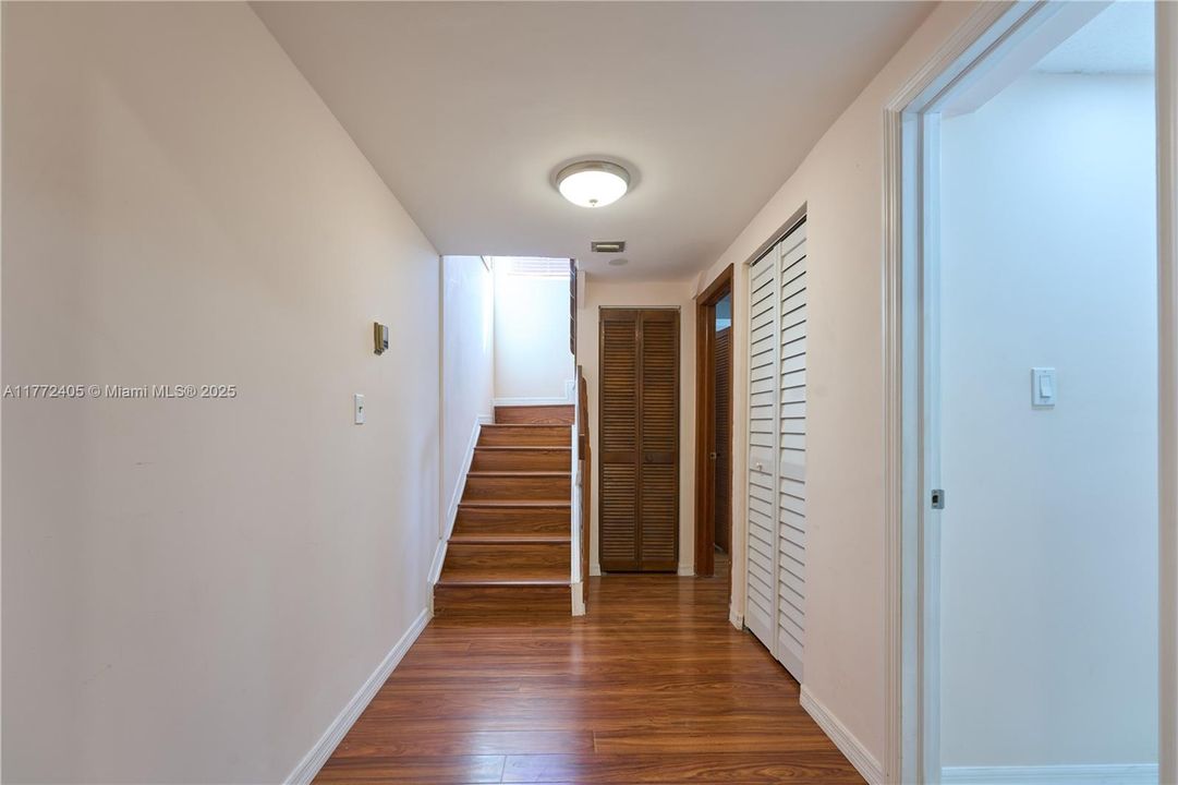 最近租的: $4,300 (4 贝兹, 3 浴室, 1800 平方英尺)