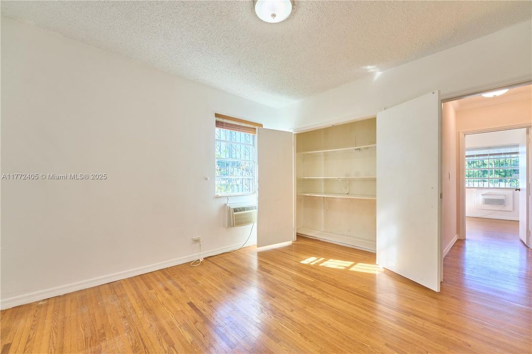 最近租的: $4,300 (4 贝兹, 3 浴室, 1800 平方英尺)