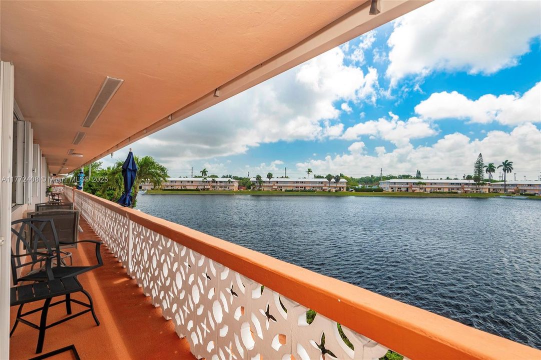 RElax on patio and enjoy an all around view