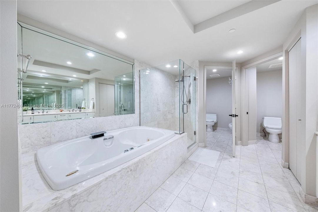 Active With Contract: $2,700,000 (3 beds, 3 baths, 2130 Square Feet)