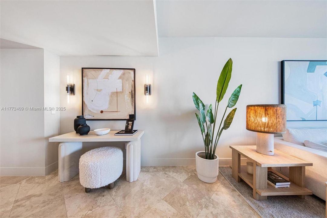 Active With Contract: $2,700,000 (3 beds, 3 baths, 2130 Square Feet)