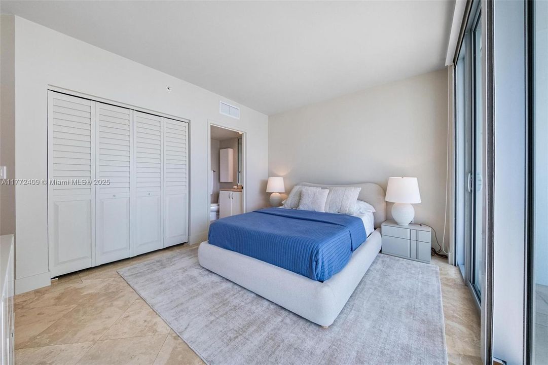 Active With Contract: $2,700,000 (3 beds, 3 baths, 2130 Square Feet)