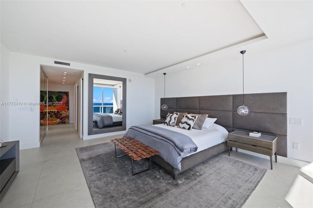 Active With Contract: $7,200,000 (3 beds, 3 baths, 2850 Square Feet)