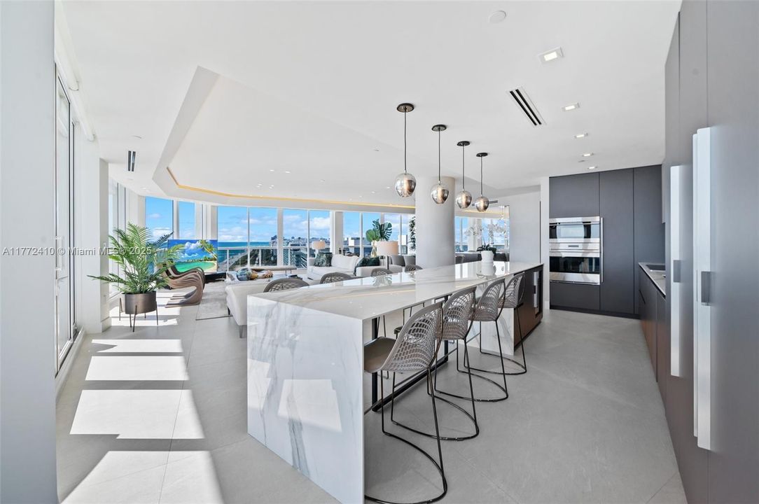 Active With Contract: $7,200,000 (3 beds, 3 baths, 2850 Square Feet)