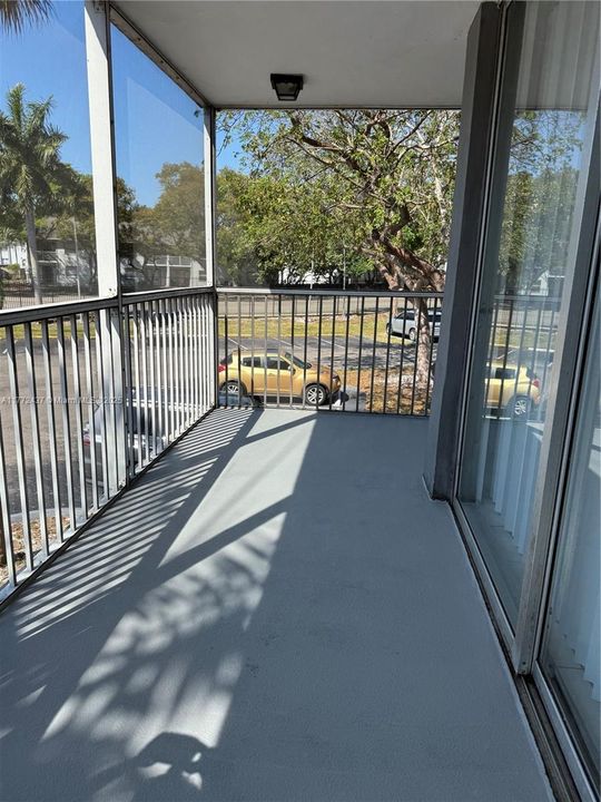 Recently Rented: $1,950 (2 beds, 2 baths, 1155 Square Feet)