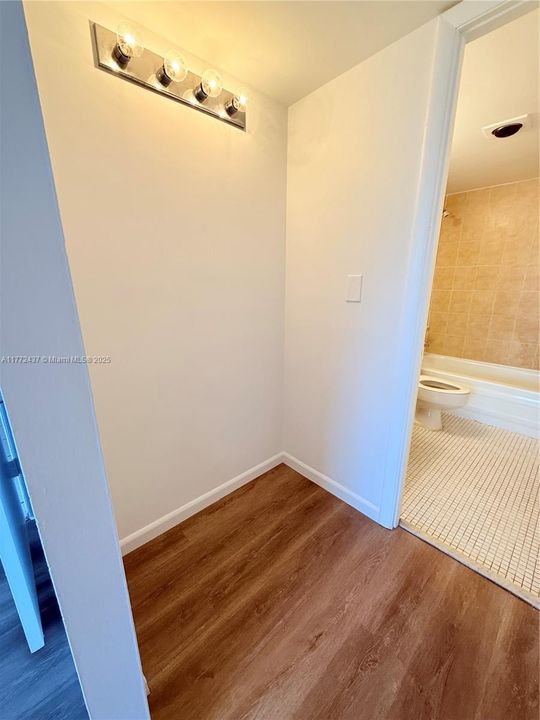 Recently Rented: $1,950 (2 beds, 2 baths, 1155 Square Feet)