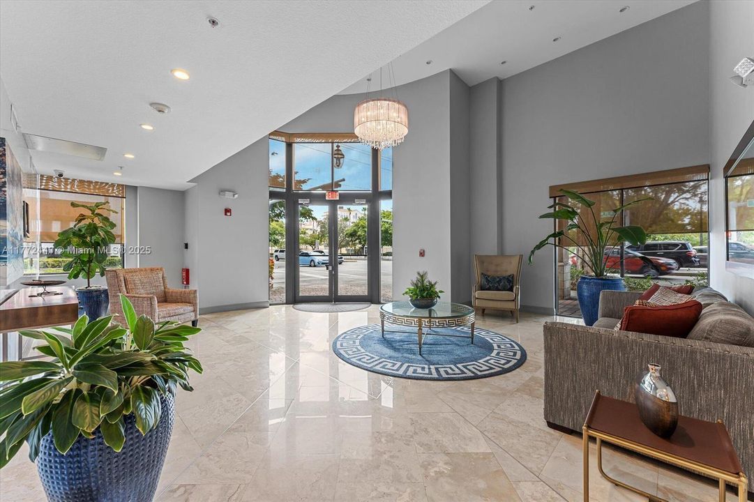 Недавно продано: $570,000 (2 спален, 2 ванн, 1053 Квадратных фут)