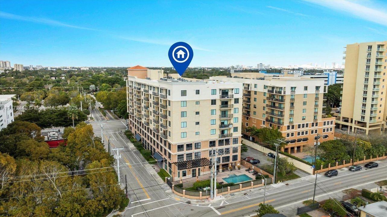 Недавно продано: $570,000 (2 спален, 2 ванн, 1053 Квадратных фут)