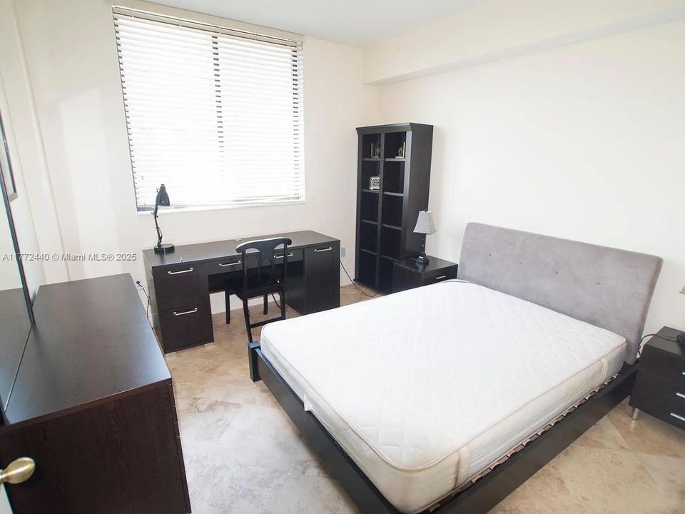 Недавно продано: $570,000 (2 спален, 2 ванн, 1053 Квадратных фут)