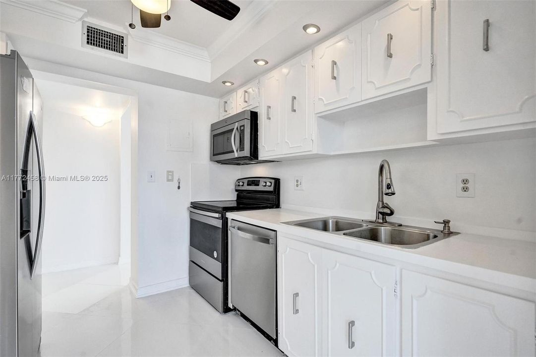 Vendido Recientemente: $350,000 (2 camas, 2 baños, 1250 Pies cuadrados)