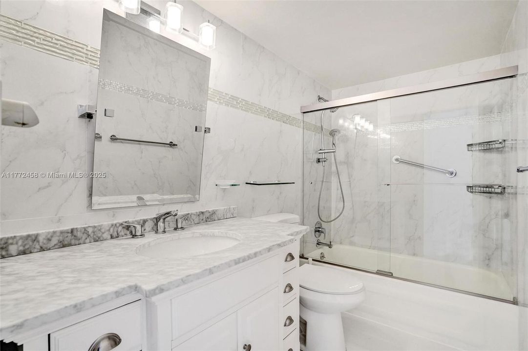 Vendido Recientemente: $350,000 (2 camas, 2 baños, 1250 Pies cuadrados)