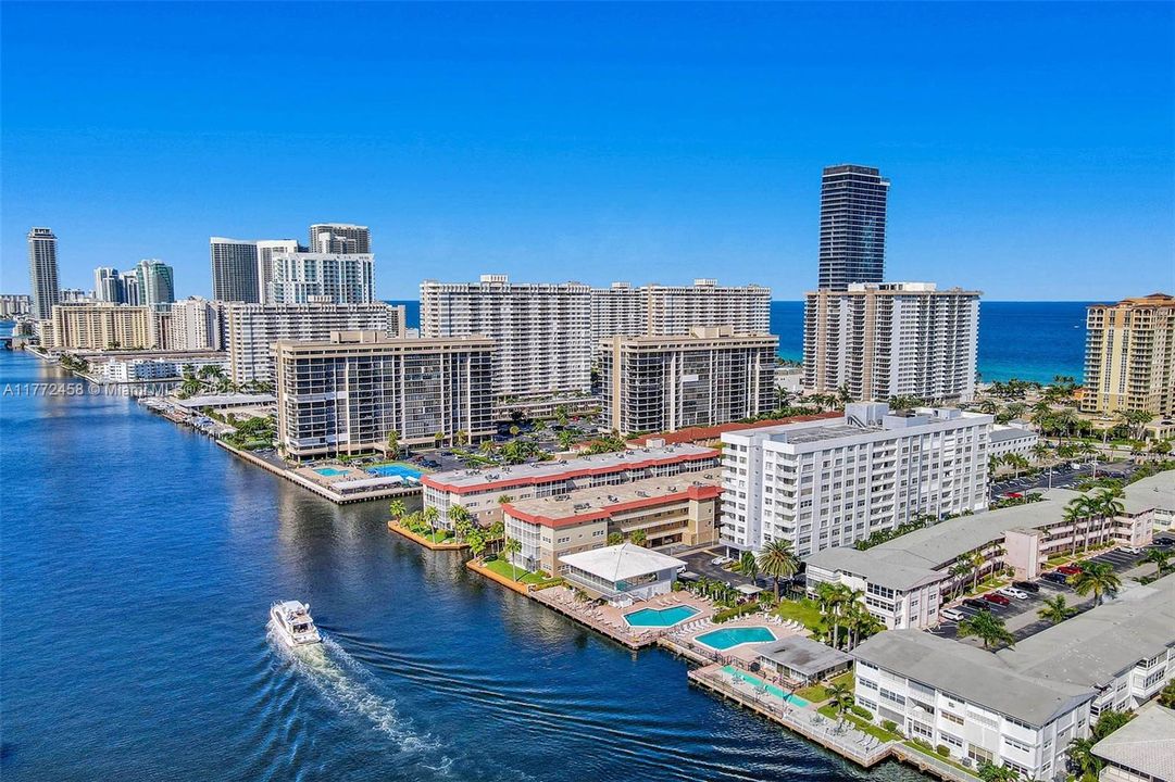 Vendido Recientemente: $350,000 (2 camas, 2 baños, 1250 Pies cuadrados)