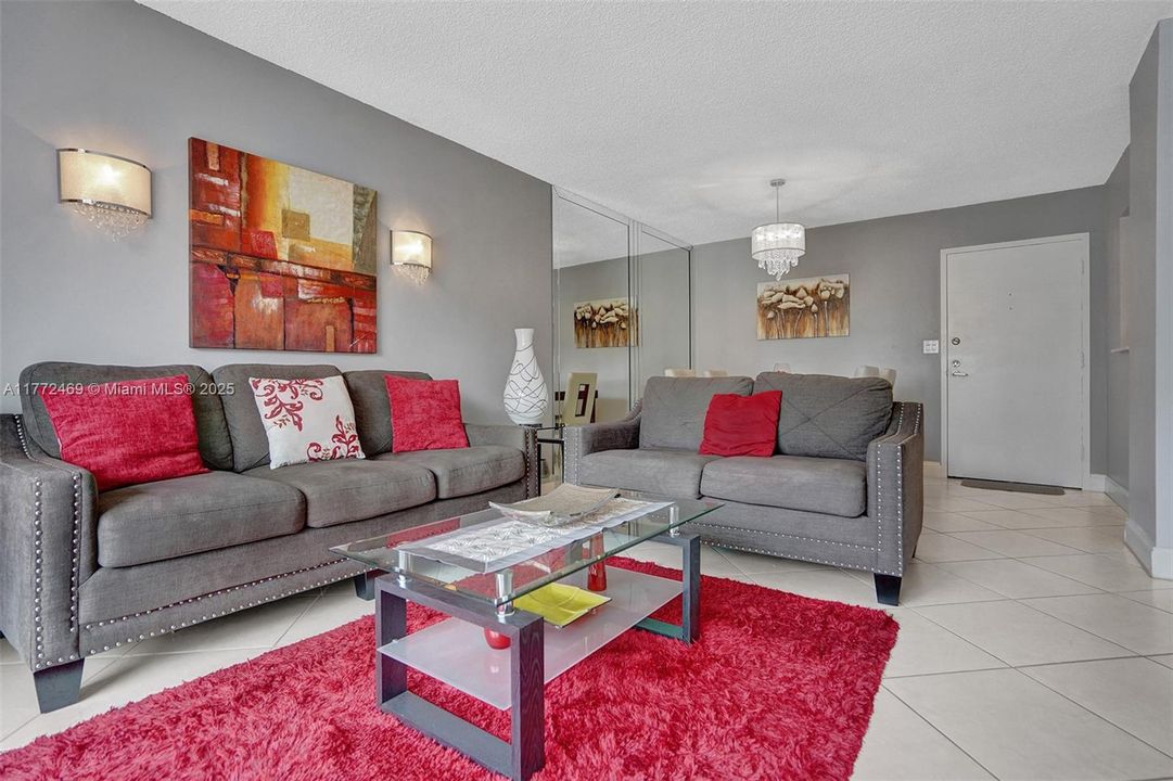 Recientemente alquilado: $1,900 (1 camas, 1 baños, 850 Pies cuadrados)